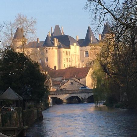 Riverview Lägenhet Verteuil-sur-Charente Exteriör bild