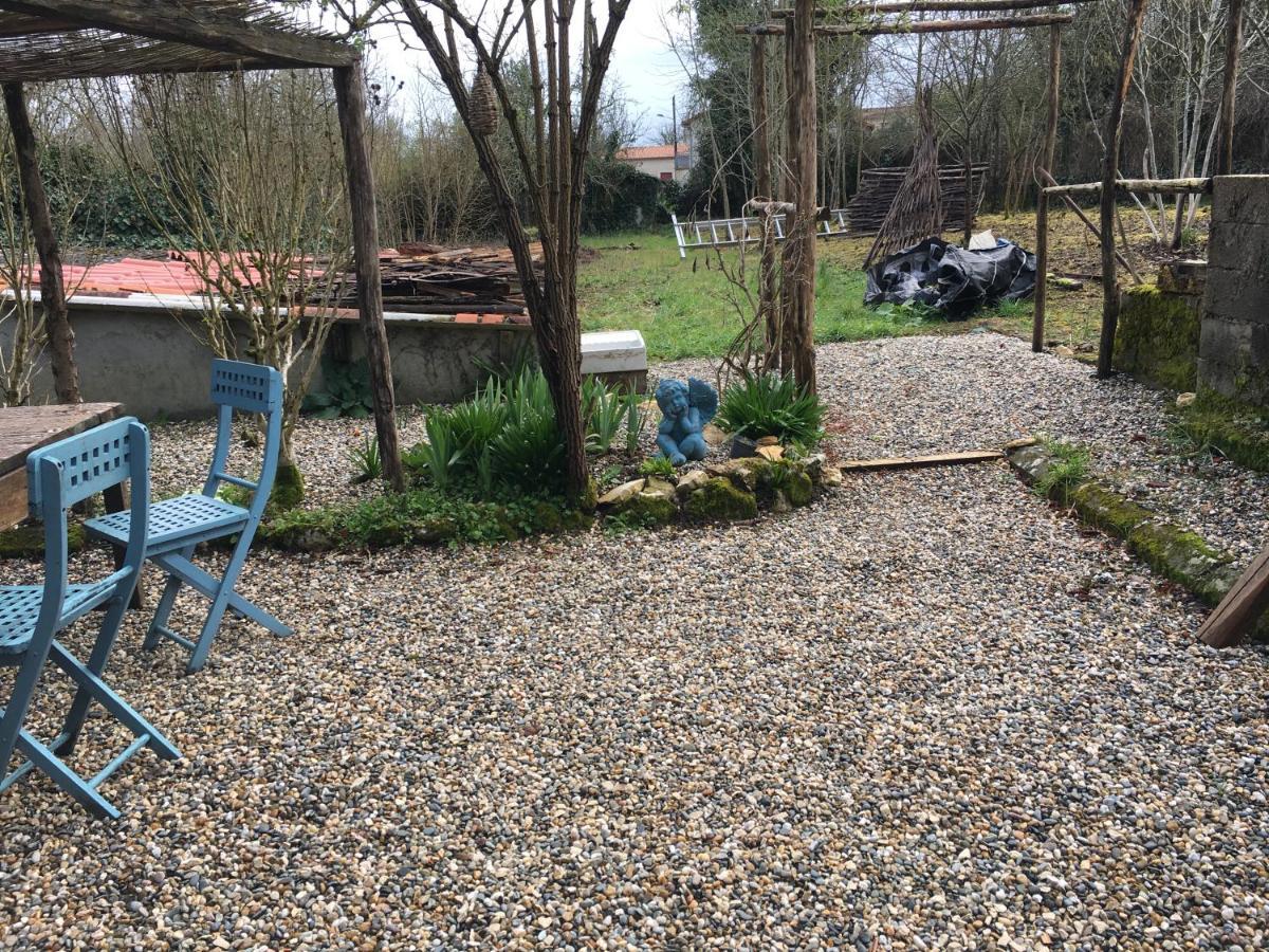 Riverview Lägenhet Verteuil-sur-Charente Exteriör bild