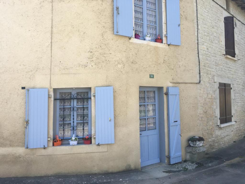Riverview Lägenhet Verteuil-sur-Charente Exteriör bild