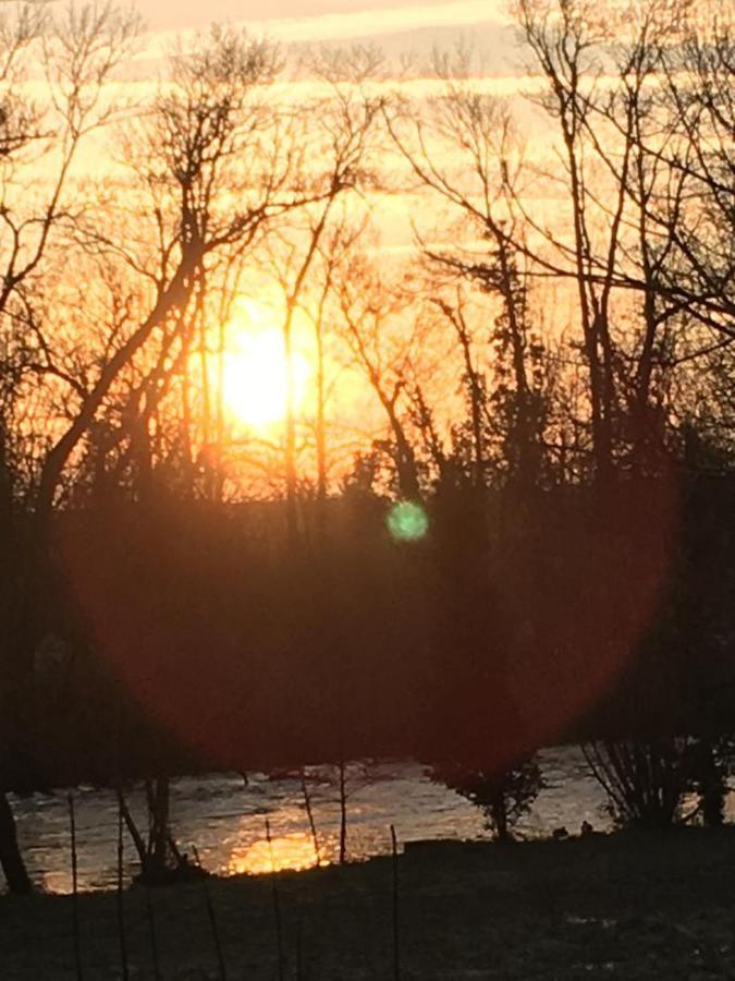 Riverview Lägenhet Verteuil-sur-Charente Exteriör bild